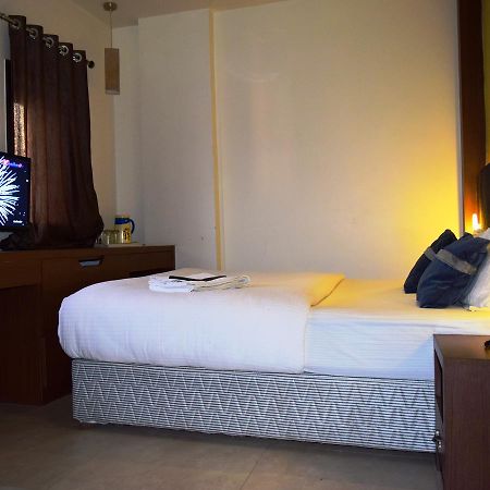 Hotel Chandragupta Удджайн Экстерьер фото